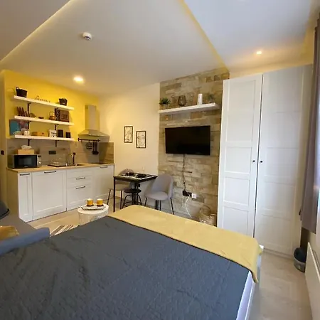 Comfy Corner N Lux 55 Milmari * Kopaonik