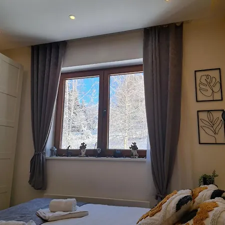 Comfy Corner N Lux 55 Milmari Apartment *
